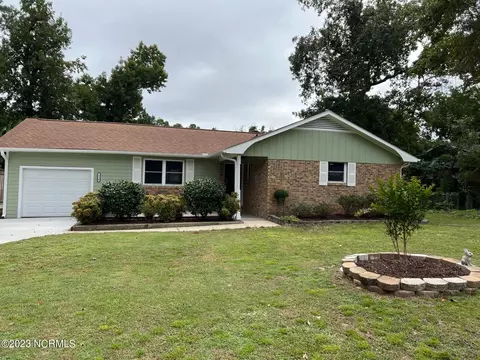 150 E Bedford Rd, Wilmington, NC 28411
