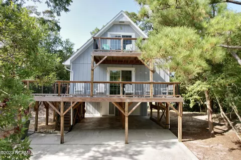 128 Stuart Ave, Emerald Isle, NC 28594