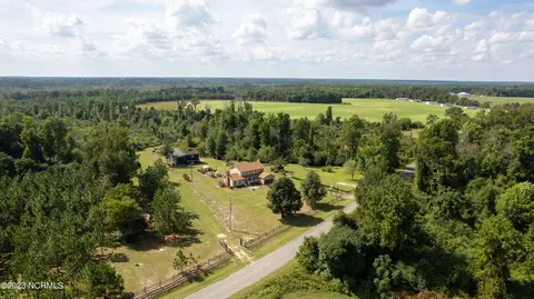 695 Renfrow Rd, Clinton, NC 28328