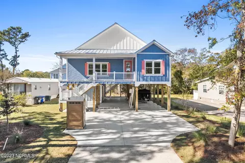 221 NE 72nd St, Oak Island, NC 28465