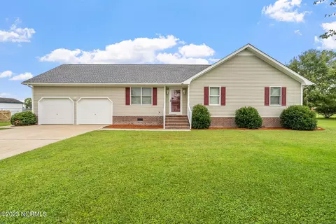 1104 Reid Dr, Elizabeth City, NC 27909