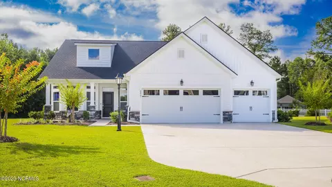 8867 Pickens Pl NW, Calabash, NC 28467