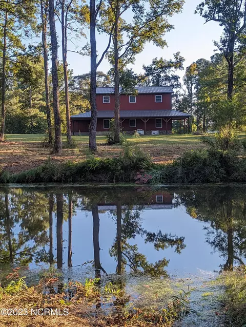 951 Lobelia Rd, Vass, NC 28394