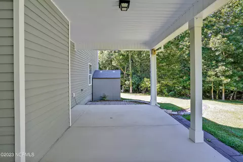 203 Chuckanut Dr NE, Hampstead, NC 28443 photo 6