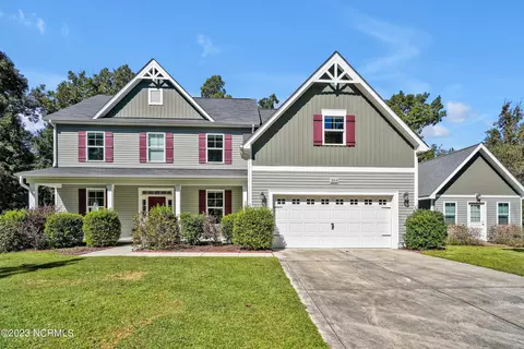 203 Chuckanut Dr NE, Hampstead, NC 28443