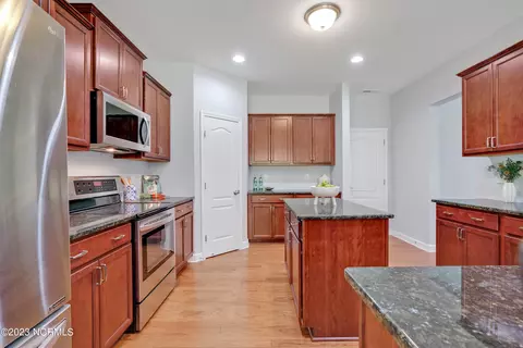 203 Chuckanut Dr NE, Hampstead, NC 28443 photo 18