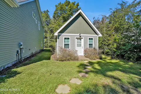 203 Chuckanut Dr NE, Hampstead, NC 28443 photo 9