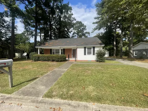 318 E 12th St, Washington, NC 27889