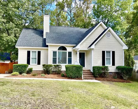 613 Pine Knoll Dr, Rocky Mount, NC 27804