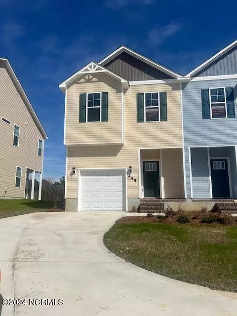 245 Shallowbag Ln, Jacksonville, NC 28546