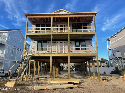 314 Ocean Blvd W, Holden Beach, NC 28462