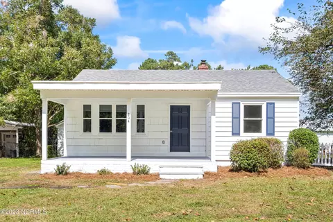 204 Kenneth Blvd, Havelock, NC 28532