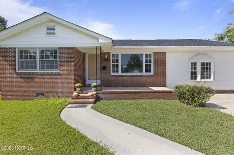 108 London Ct, Jacksonville, NC 28546