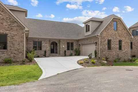6 Regency Ct #12, Pinehurst, NC 28374