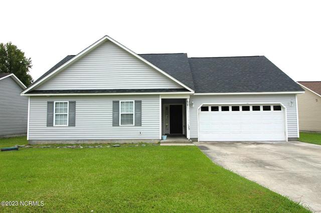 129 Oakley Dr, New Bern, NC 28560