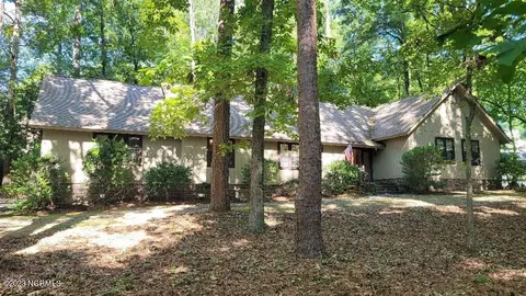 132 Candlewood Rd, Rocky Mount, NC 27804