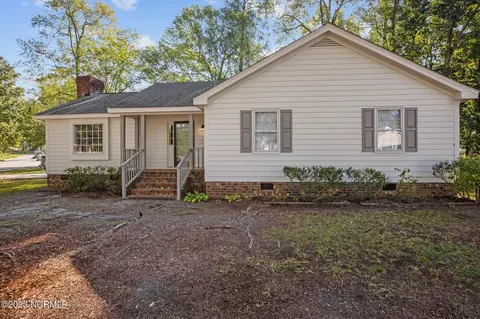 1625 Old Barn Rd, Rocky Mount, NC 27804
