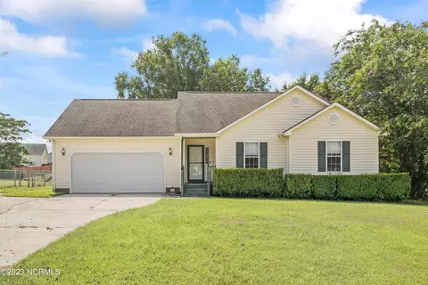217 Cantle Ct, Jacksonville, NC 28540