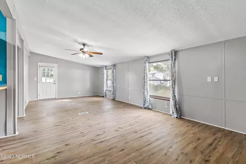 103 Myrtle Ct, Hampstead, NC 28443 photo 4