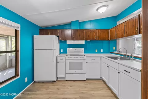 103 Myrtle Ct, Hampstead, NC 28443 photo 6