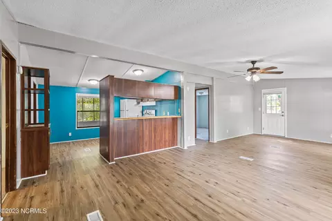 103 Myrtle Ct, Hampstead, NC 28443 photo 5