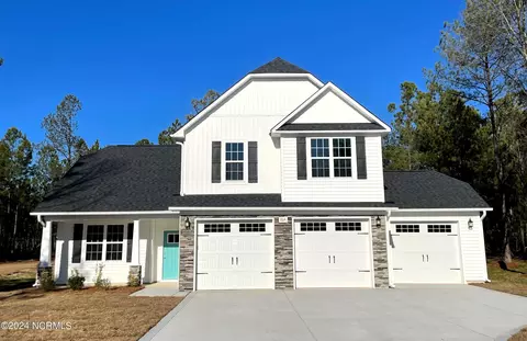 864 Winds Way, Aberdeen, NC 28315