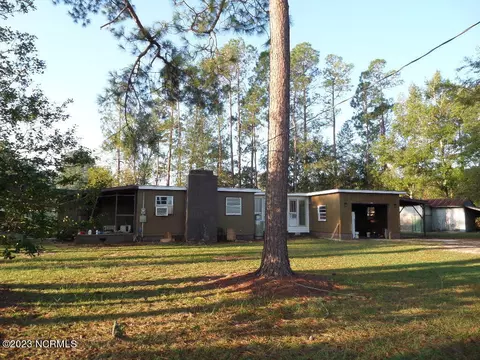 4825 River Rd, Vanceboro, NC 28586