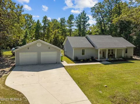 121 Pineview St, Havelock, NC 28532