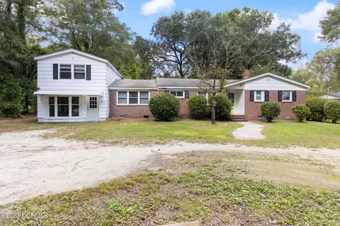 1190 Blue Creek Rd, Jacksonville, NC 28540