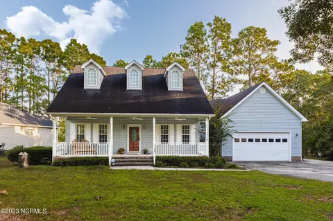 409 Tate Lake Dr, Southport, NC 28461