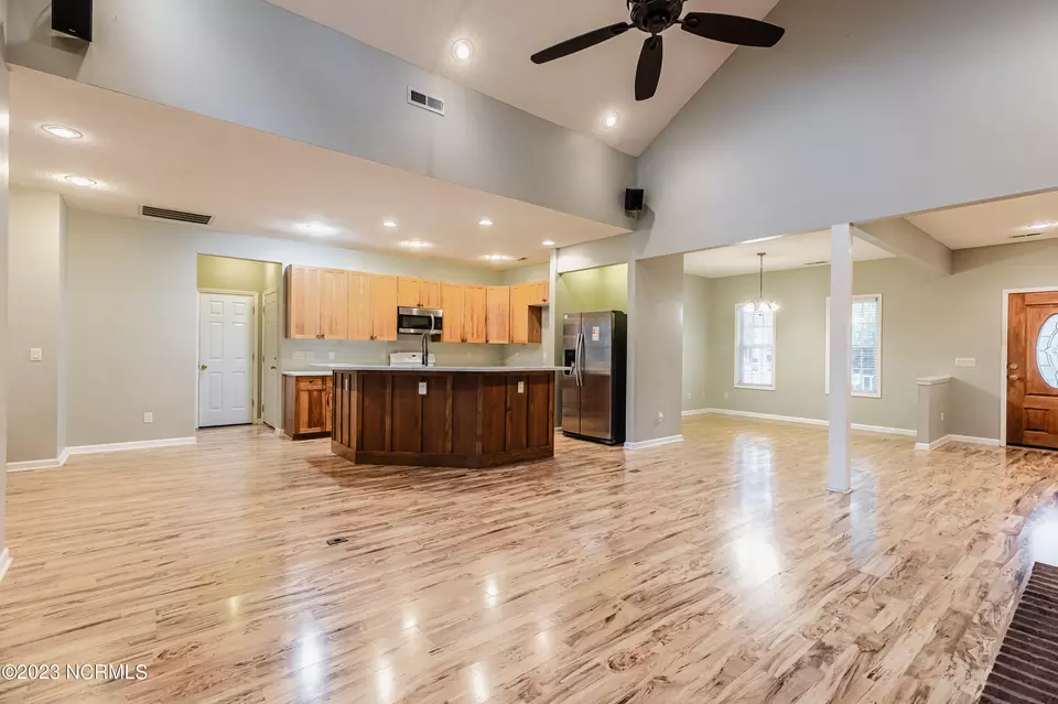  409 Tate Lake Dr, Southport, NC 28461 photo 5