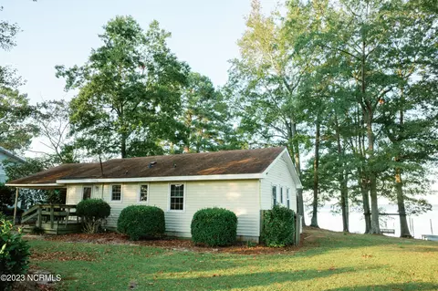 2437 Bayview Rd, Bath, NC 27808 photo 11
