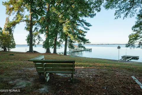 2437 Bayview Rd, Bath, NC 27808 photo 7