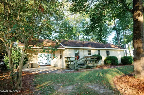 2437 Bayview Rd, Bath, NC 27808 photo 9