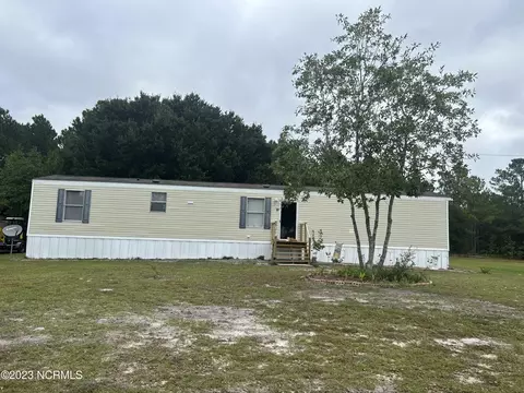 200 Holden Rd, Holly Ridge, NC 28445