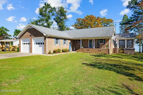 246 Blue Heron Dr, Blounts Creek, NC 27814