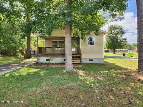 2407 Moore Ave, New Bern, NC 28562