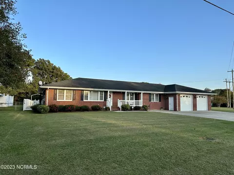 104 Jackson St, Edenton, NC 27932