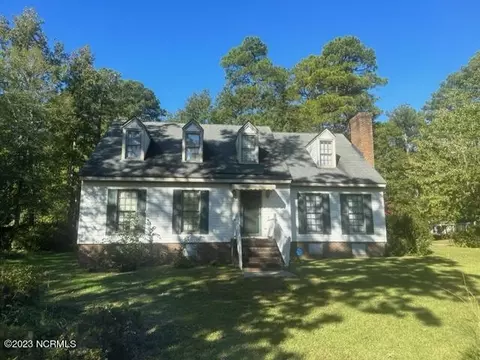 405 Hawthorne Ln W, Wilson, NC 27893