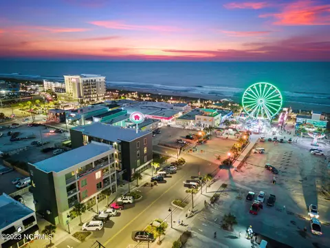 102 Cape Fear Blvd #304, Carolina Beach, NC 28428