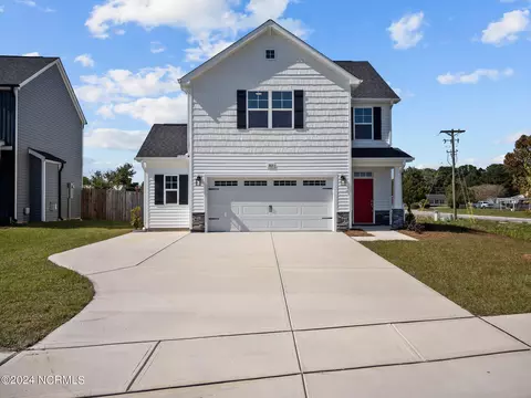 203 Fox Cove Xing, Jacksonville, NC 28546