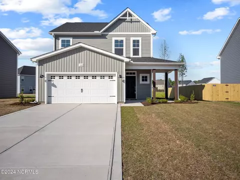 104 Fox Cove Xing, Jacksonville, NC 28546