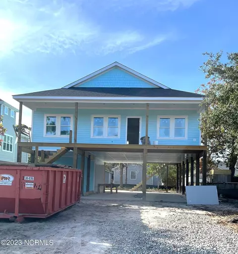 145 NE 20th St, Oak Island, NC 28465