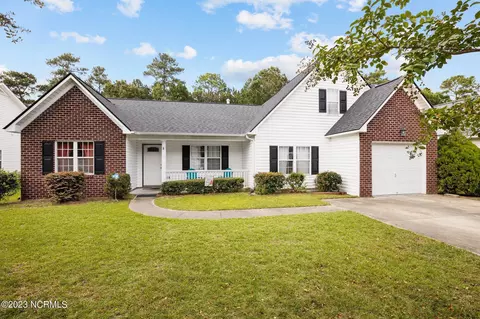 222 Derby Park Ave, New Bern, NC 28562