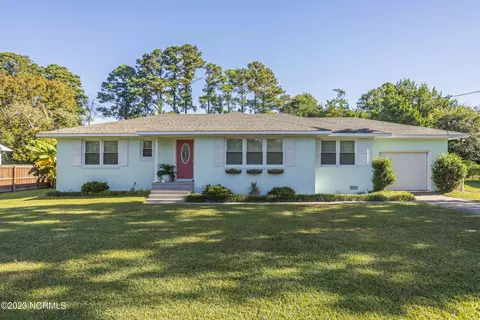 3923 Gillette Dr, Wilmington, NC 28403