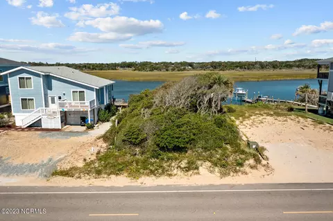 4822 W Beach Dr, Oak Island, NC 28465