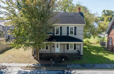 407 Market St, Hertford, NC 27944