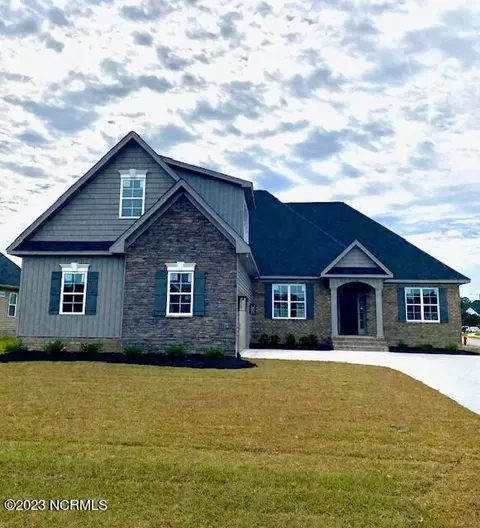 501 Southbridge Ct, Winterville, NC 28590