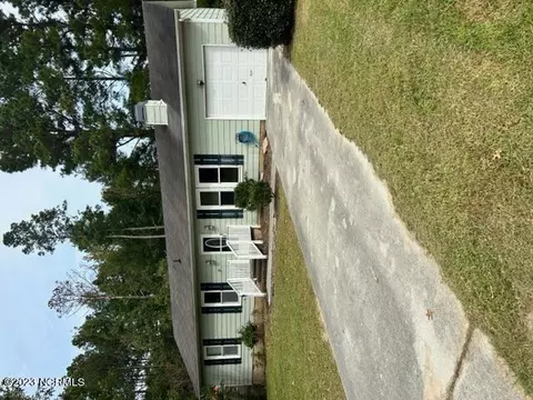 202 Shadwell Dr, Jacksonville, NC 28540