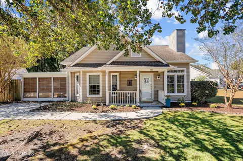 701 Bay Blossom Dr, Wilmington, NC 28411